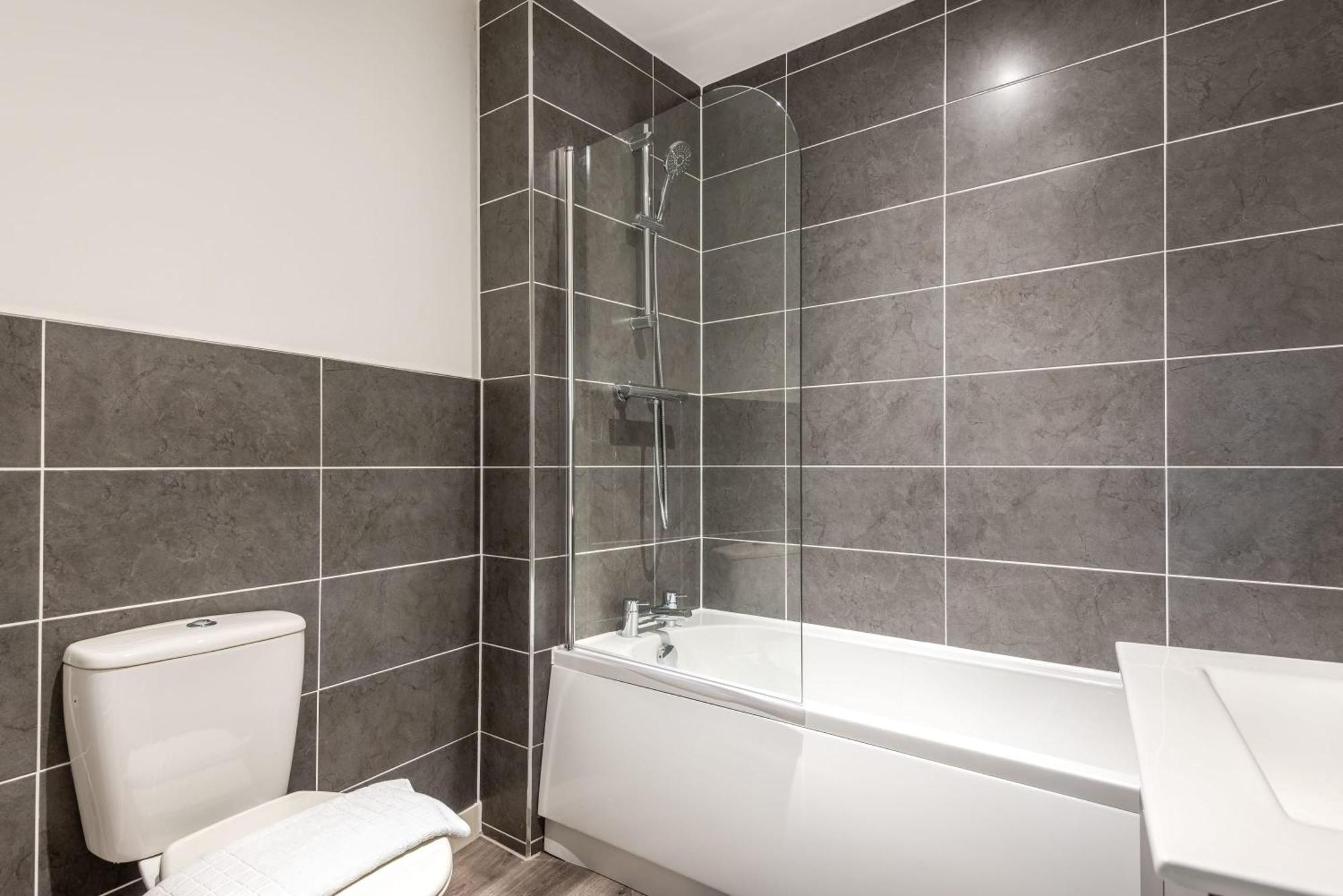 Lovely 1 Bedroom Apartment In Central Rotherham Exterior photo