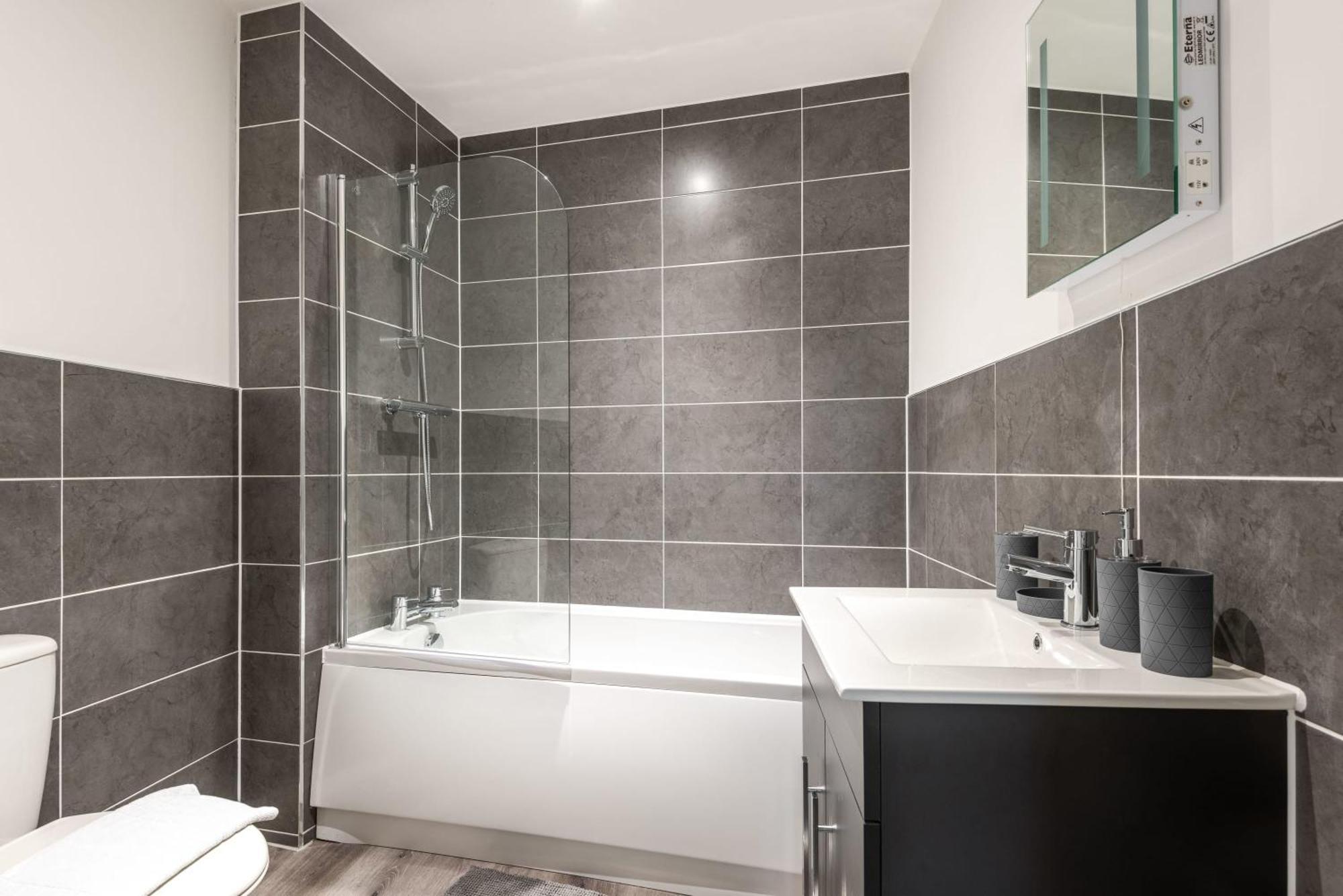Lovely 1 Bedroom Apartment In Central Rotherham Exterior photo